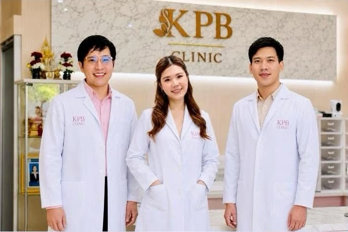 ทีมแพทย์ในภาพที่เพจ KPB เผยแพร่